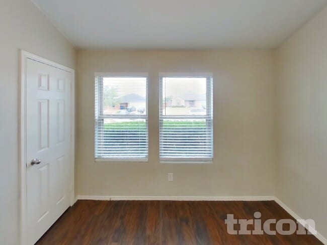 Photo - 2505 Buffalo Run