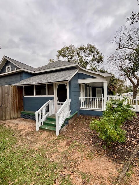 Photo - 210 E Phillips St