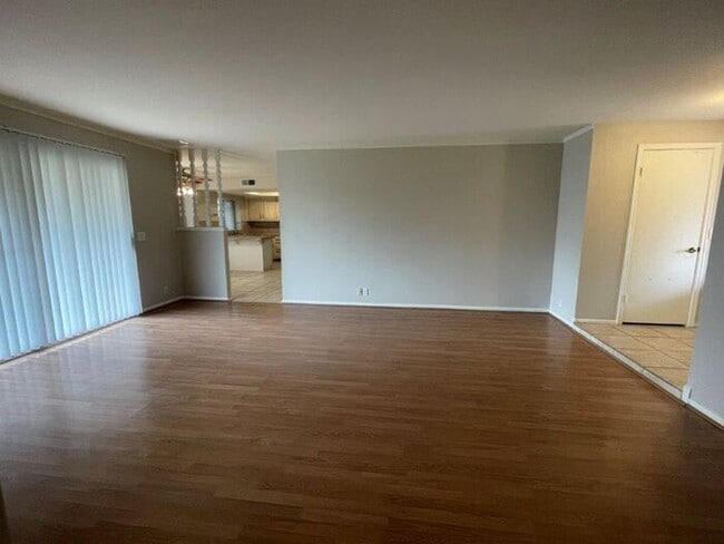 Photo - 701 W Vaughn St