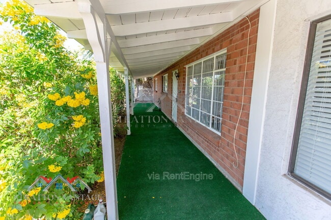 Photo - 8119 E Amelia Ave