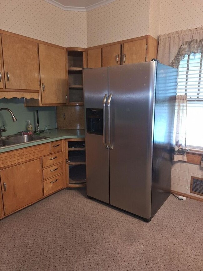 Photo - 1 Bedroom House Near Shopping, Parks and Little League Field