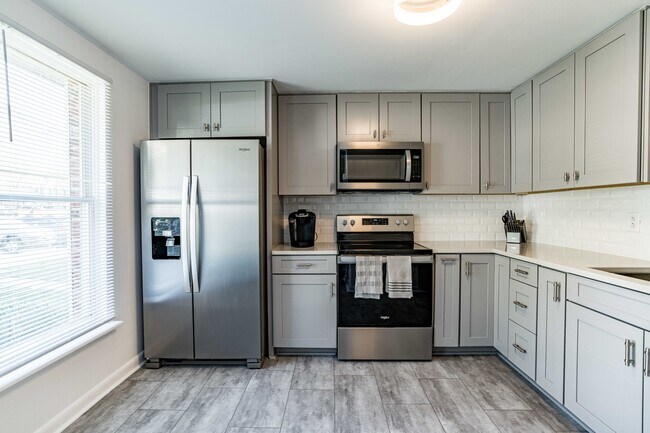 Photo - 1708 Ithaca Ln