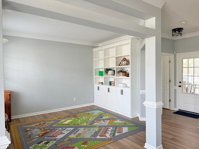 Photo - 931 Painted Lady Pl