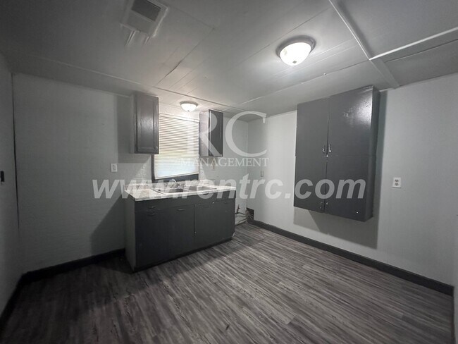 1224-D Marion-