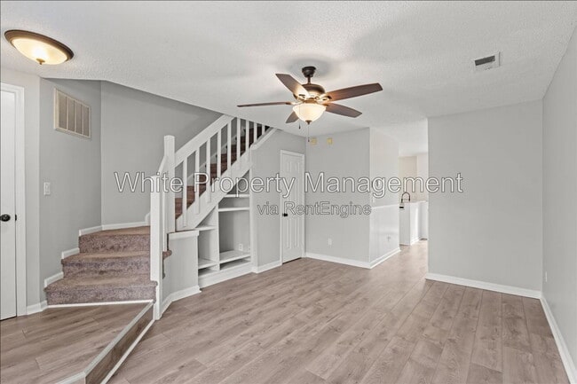 8289 Golf Ridge Dr