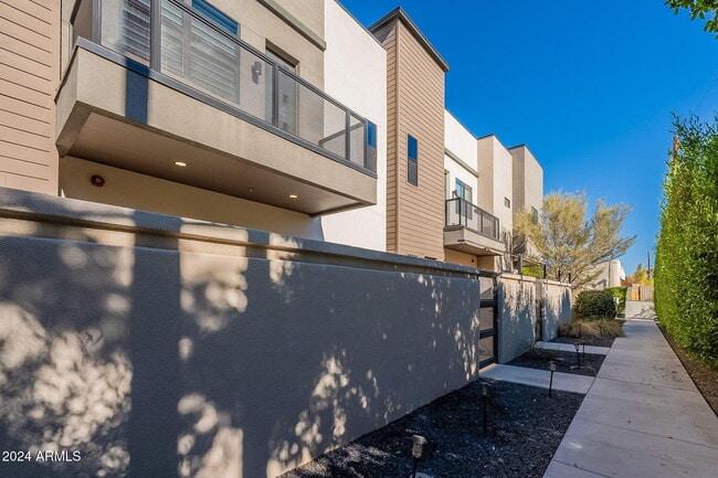 Photo - 2645 E Osborn Rd