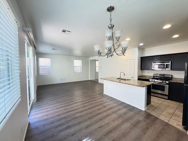 Photo - 6208 Yankee Spring St