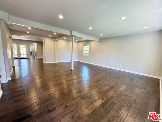 Building Photo - 5379 Yolanda Ave Rental