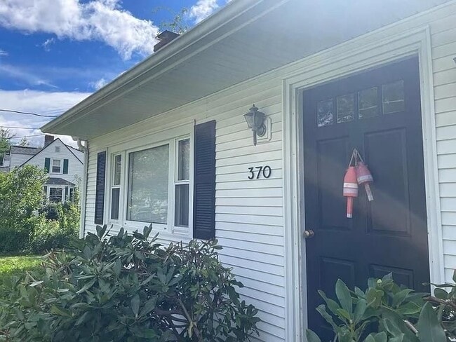 370 Wallis Rd