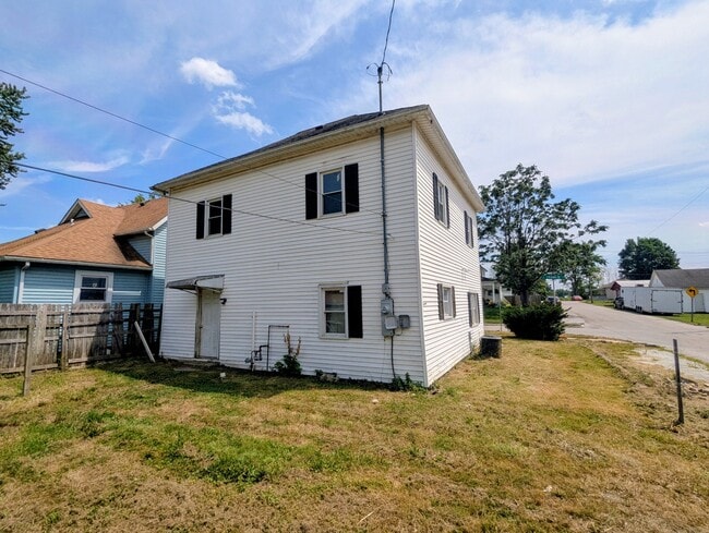 Photo - 822 W Franklin St