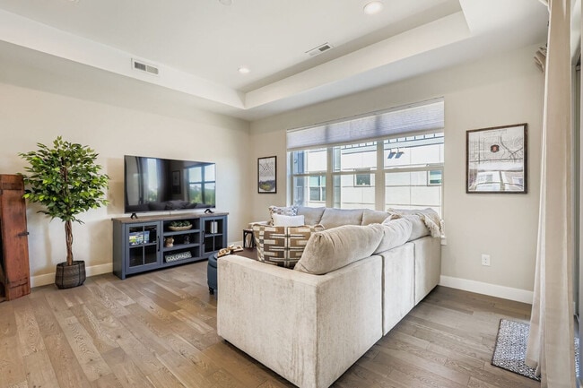 Photo - 5372 Allison St Unit ID1338729P