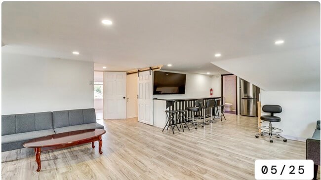 Photo - 1724 W Main St