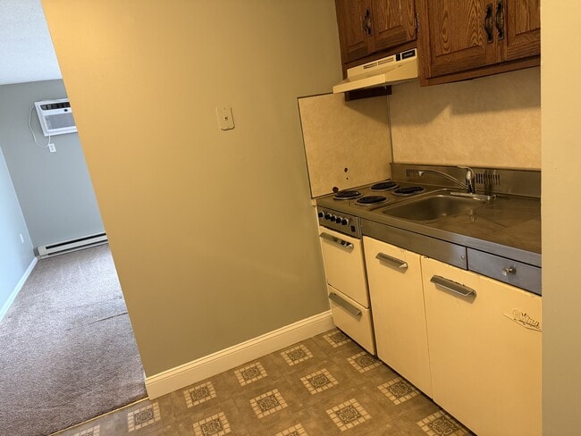 Photo - 134 W Main St