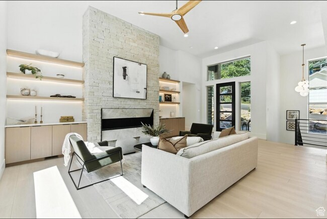 Photo - 415 Woodland Dr