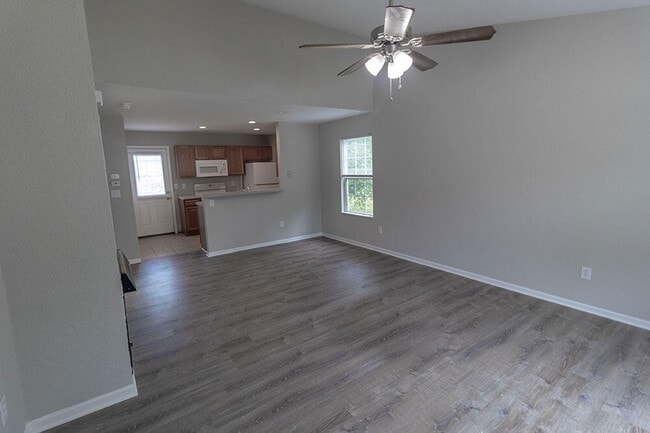 Photo - 1330 Godas Cir