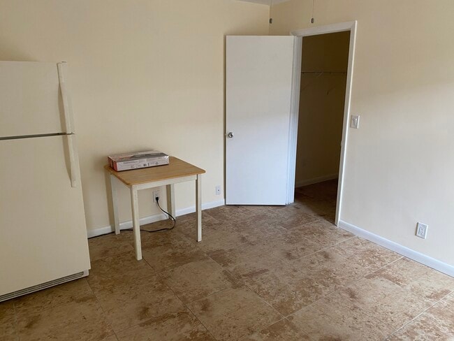 Photo - 22 SW 5th St Unit A