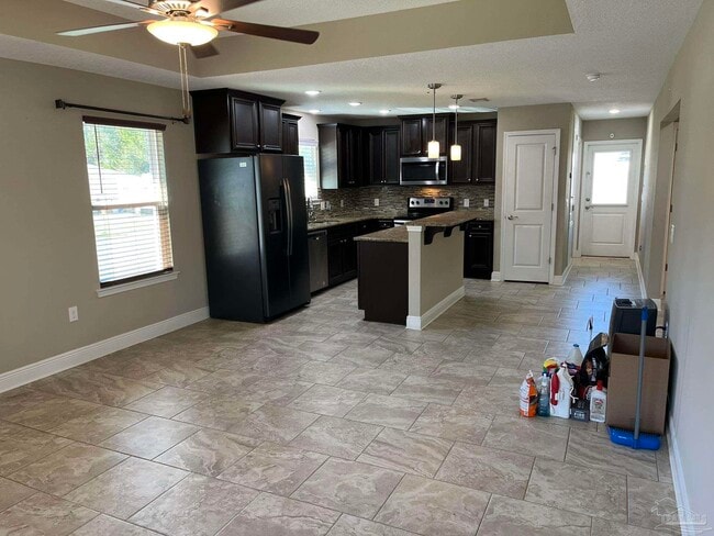 5892 Pendleton Ct