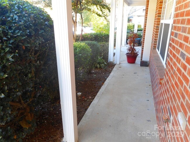 Photo - 8092 Kennet Ln