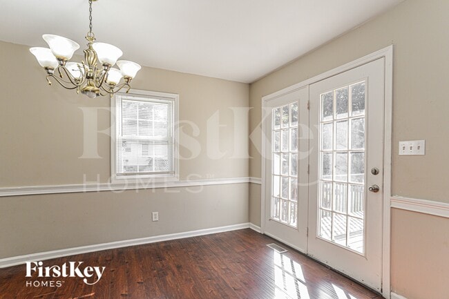 835 Millon St