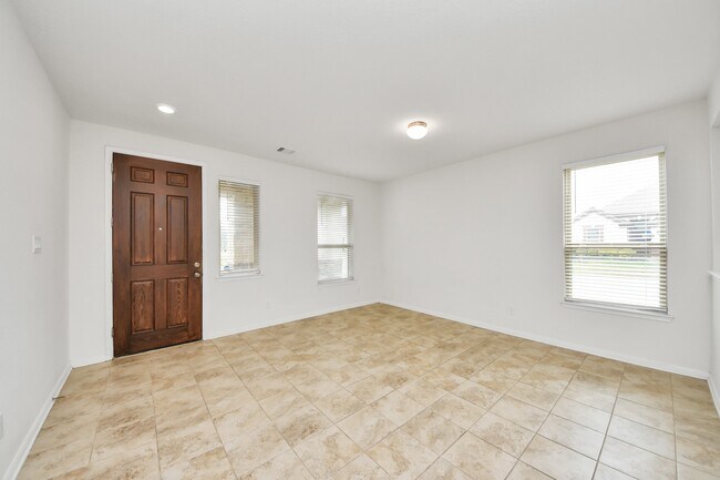 Photo - 25430 King Reyes St