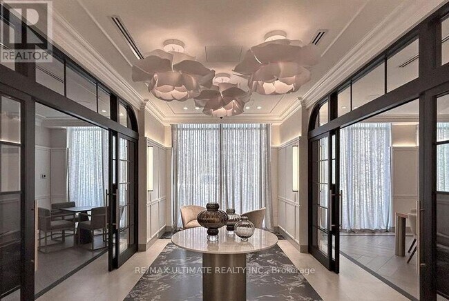 Photo - 30 Inn On The Pk Dr Unit 3106