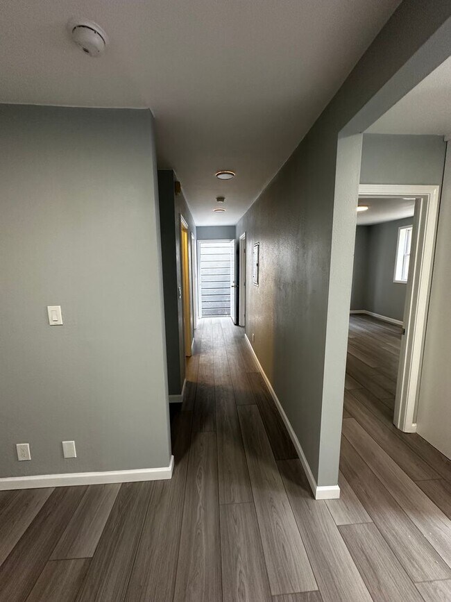 Photo - 3587 21st St