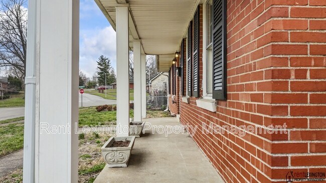 Photo - 203 Loch Lomond Dr