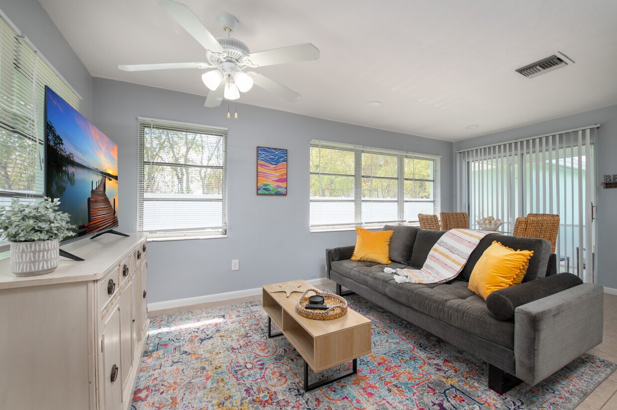 Photo - 620 SE 47th St (Cape Coral, FL)