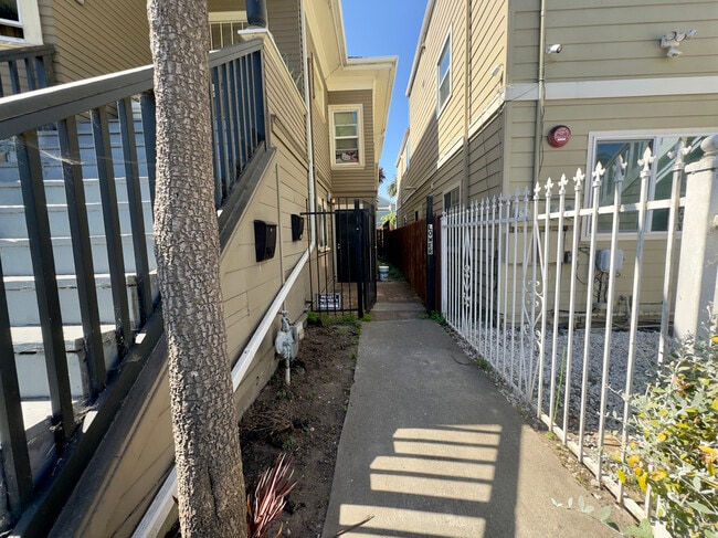 Photo - 827 30th St Unidad A
