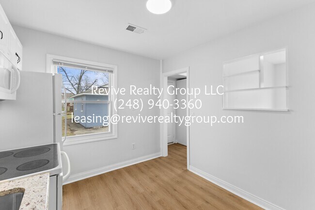 Photo - 25630 Tecla Ave