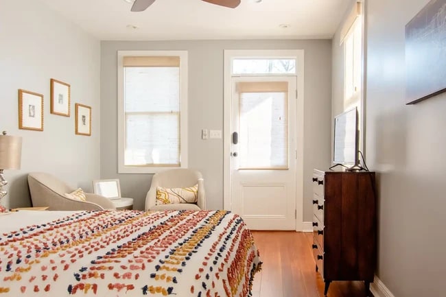 Photo - 716 Valence St