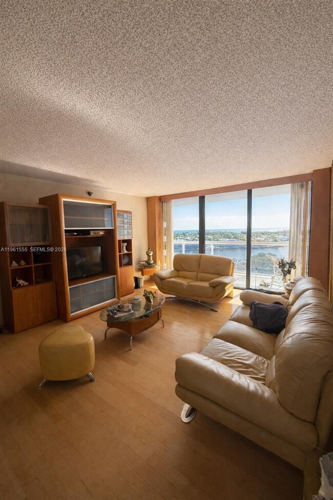 Photo - 20505 E Country Club Dr Unit 1037