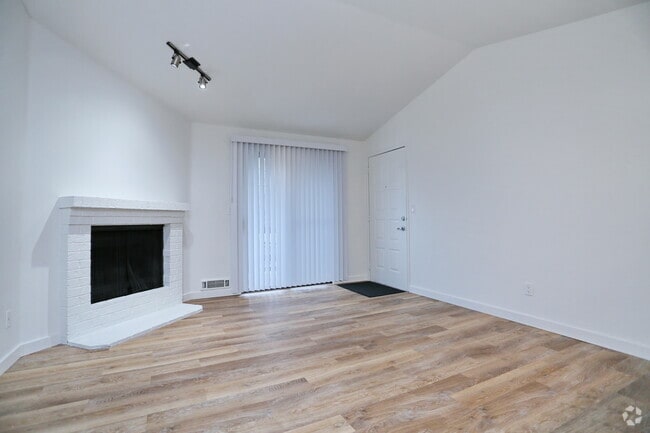 1BR, 1BA - 644SF