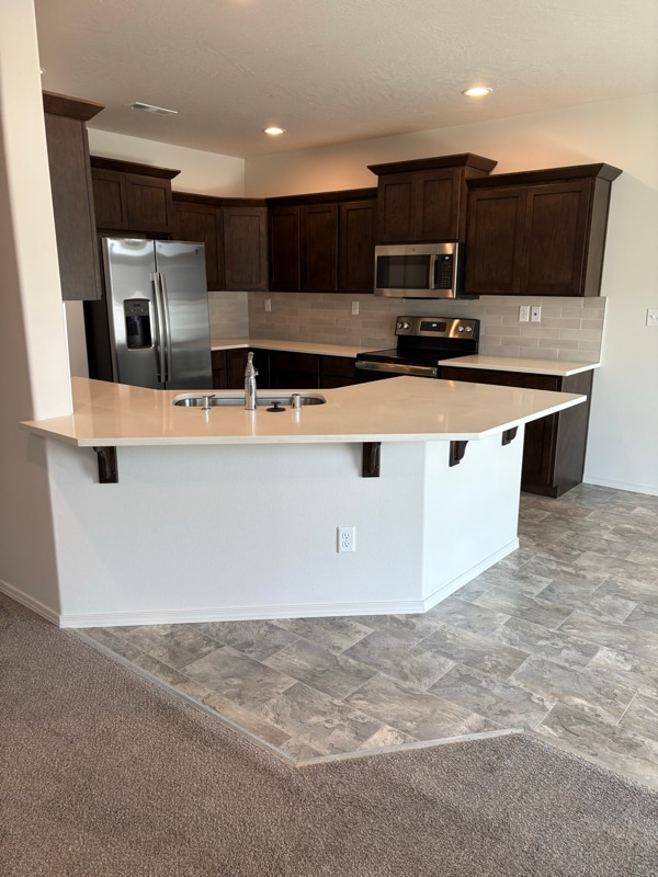 Photo - 749 N Doumit Dr