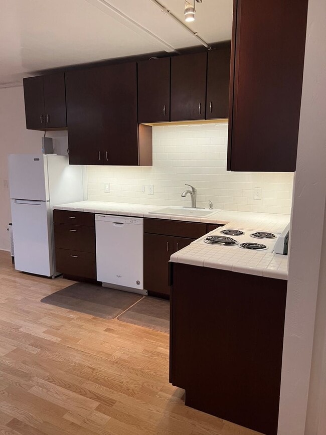 Beautifully remodeled studio downtown PG Rental House Rental in