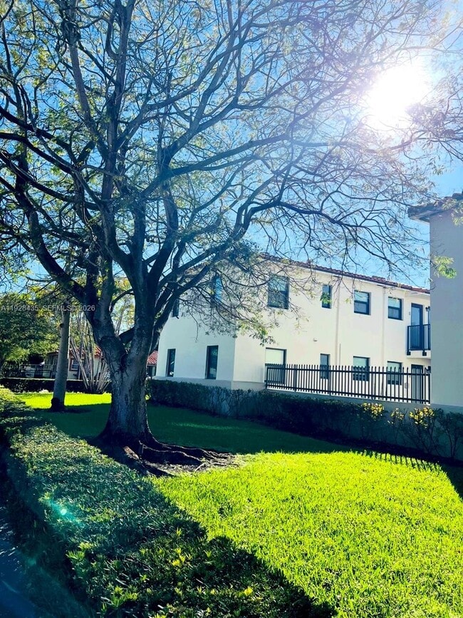 Photo - 4204 SW 14th St Unit 3