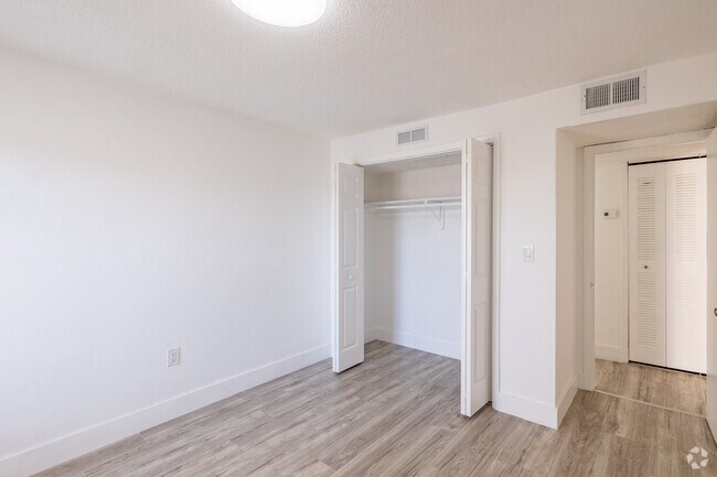 2BR, 1BA - 900SF - Second Bedroom