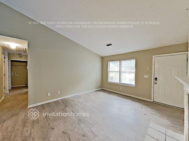 Photo - 205 Kings Ct