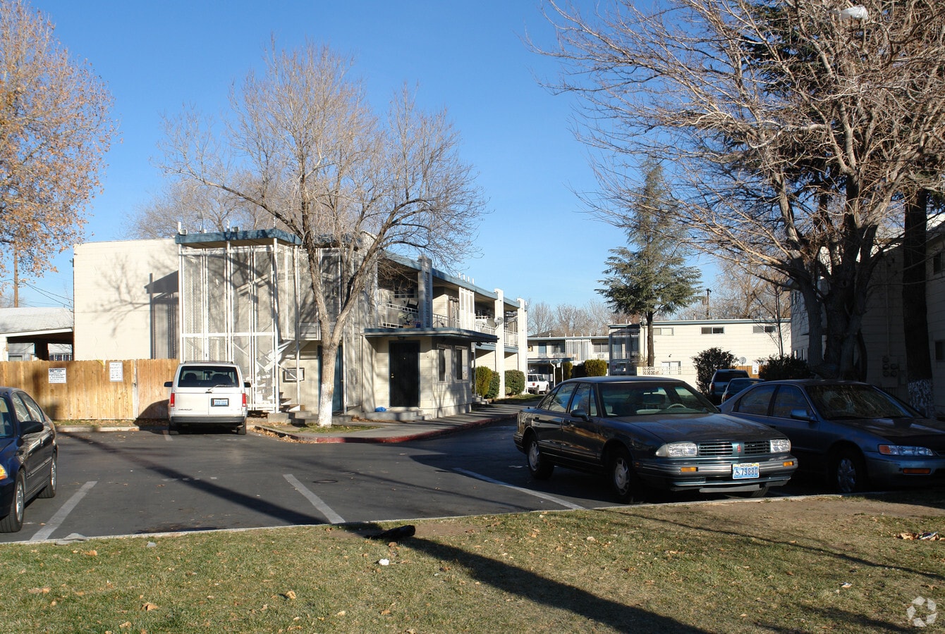 Sierra Grove Apartments - Sierra Grove Apartments