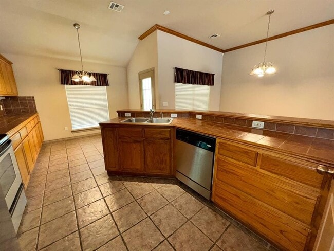Photo - 1424 Teakwood Dr