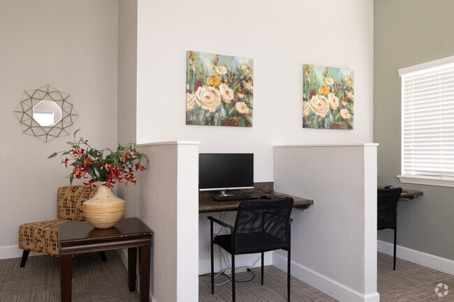 Business Lounge - Orchard Place