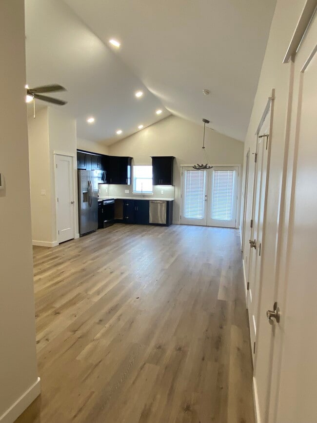 Photo - 2466 Klondike Ln