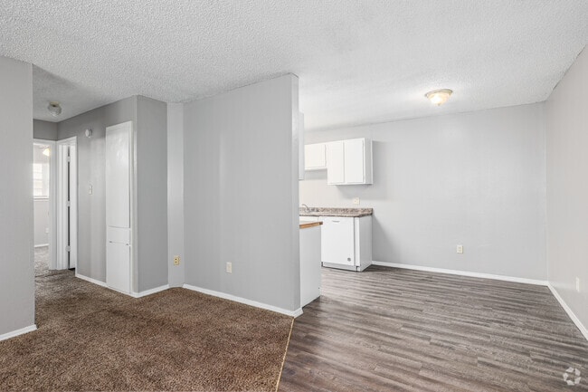 B1 - 2BD, 1BA - 825SF - Dining Room