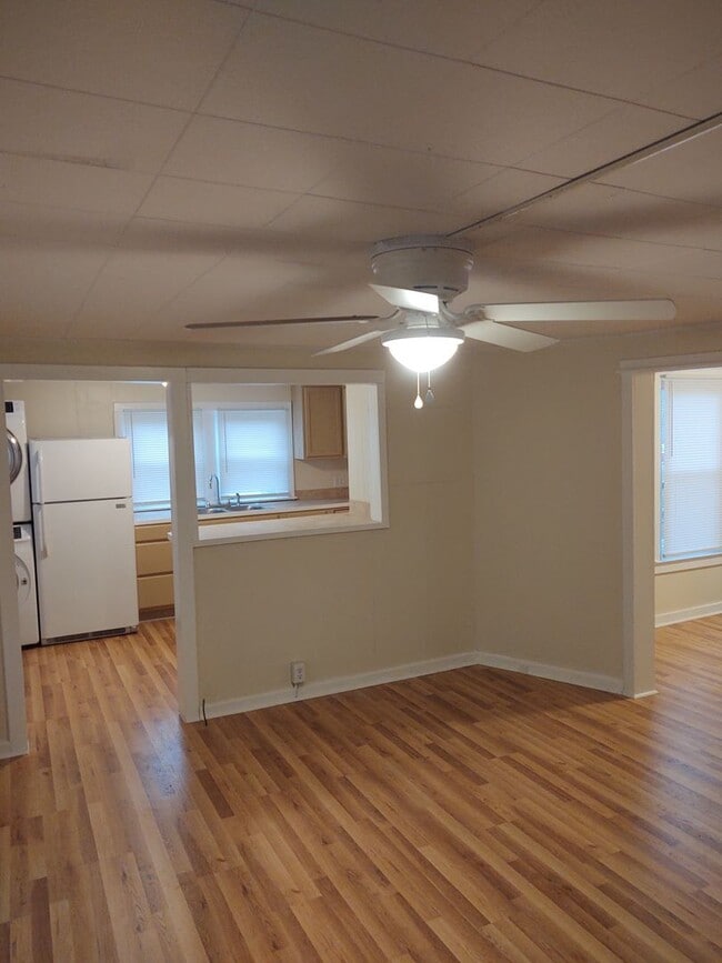 Building Photo - 2 Bedroom 1 Bath Basement Apartment in Historic Downtown Sylva $1300 a month with year-long lease.