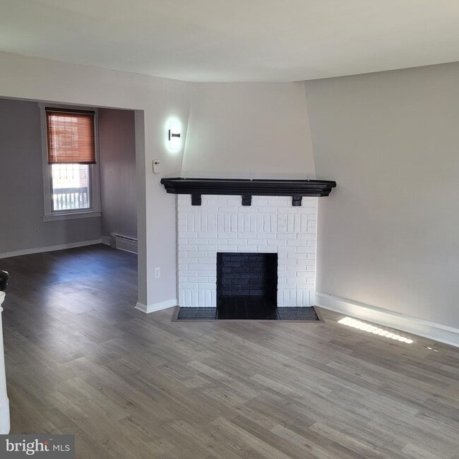 Building Photo - 6614 N Smedley St Rental
