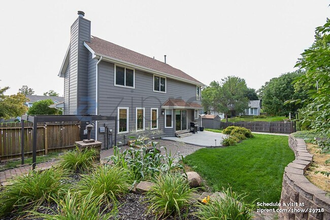 Photo - 721 N Aberdeen Dr House