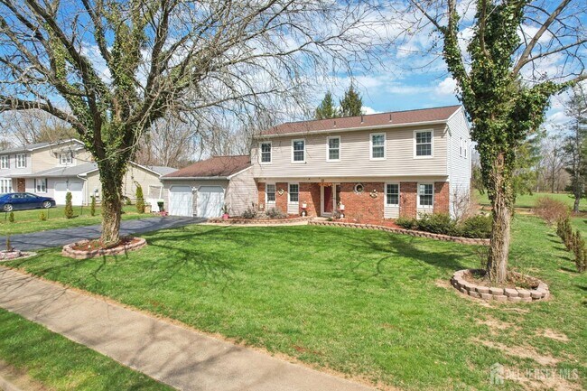 Photo - 12 Mackenzie Ln