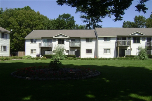 Photo - Edgewater Place Apartments