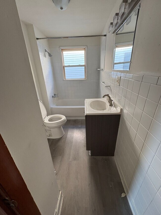 Photo - 107 E South C St Unit Apt 1