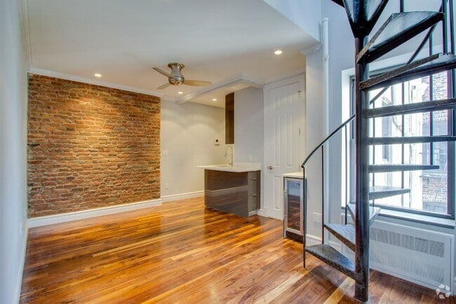 Building Photo - 1590 Lexington Ave Rental